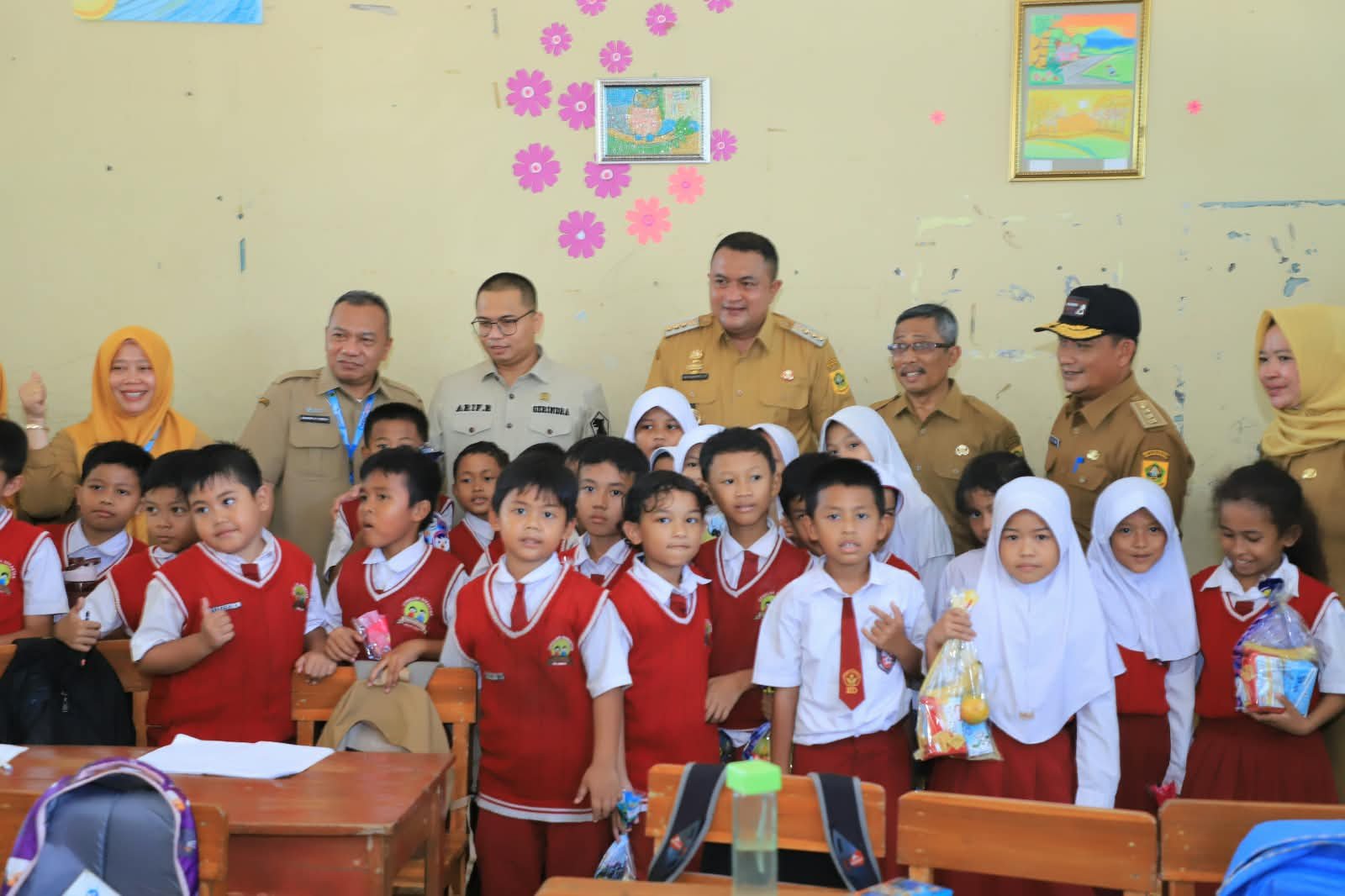 Dampak Abu Vulkanik Anak Krakatau, Bupati Bogor Terapkan Siswa Belajar di Rumah 