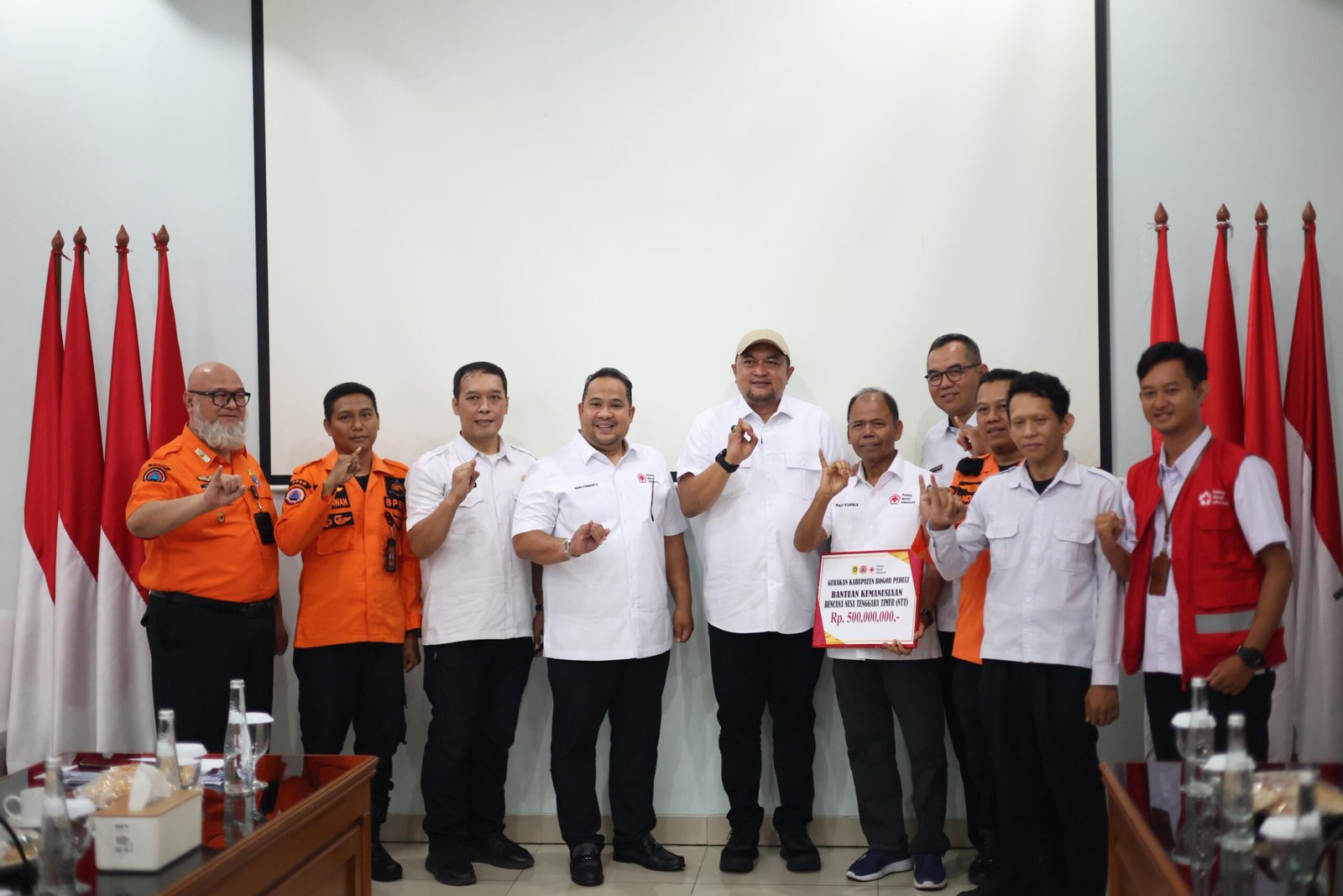 Pemkab Bogor Kirim Relawan ke NTT, Bantu Pengungsi dan Anak Terdampak Bencana