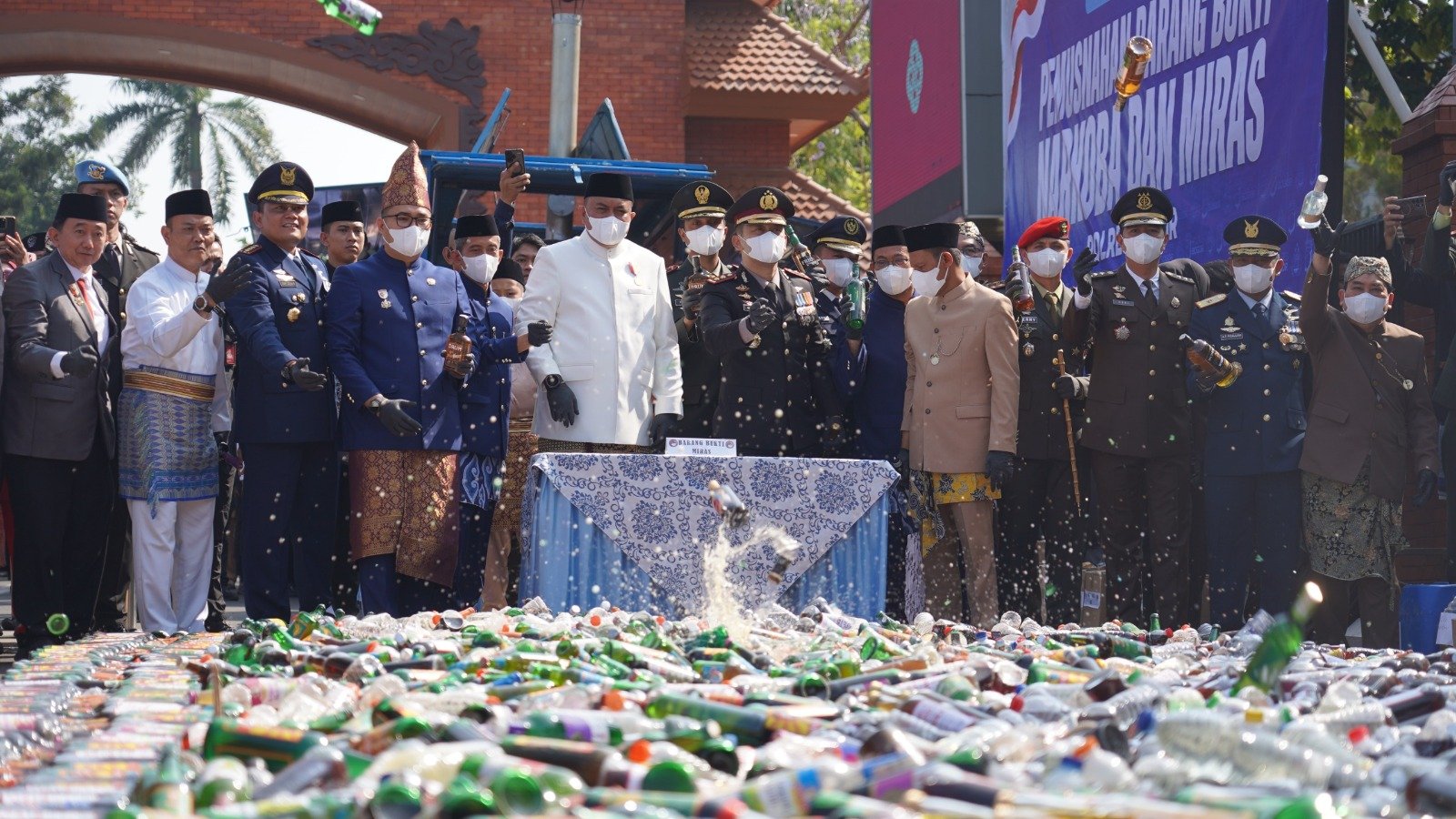 Polres Bogor Musnahkan Jutaan Obat Keras dan 3 Kg Sabu