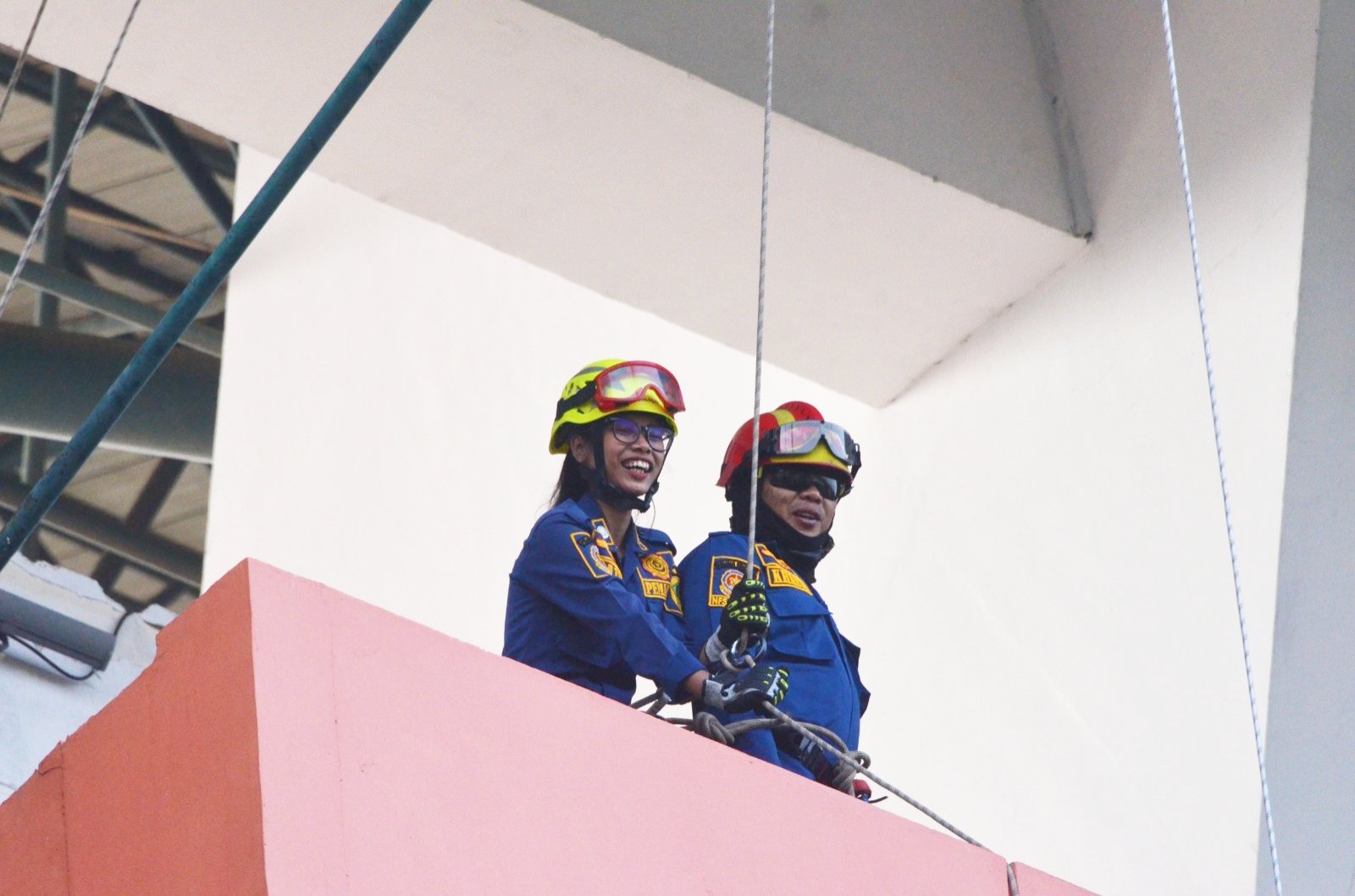 Ketua KONI Haru dan Bangga! Atlet Panjat Tebing Bogor Jadi Pengibar Bendera Merah Putih Raksasa