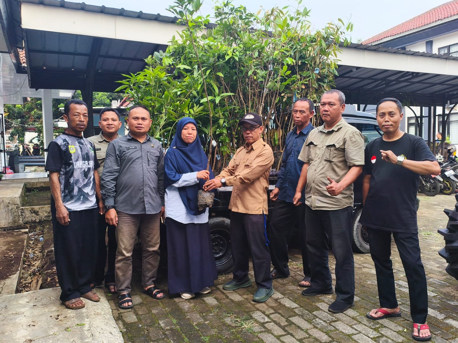 Rudy Susmanto Perkuat Ketahanan Pangan, Distanhorbun Bogor Salurkan 23 Ribu Bibit Produktif