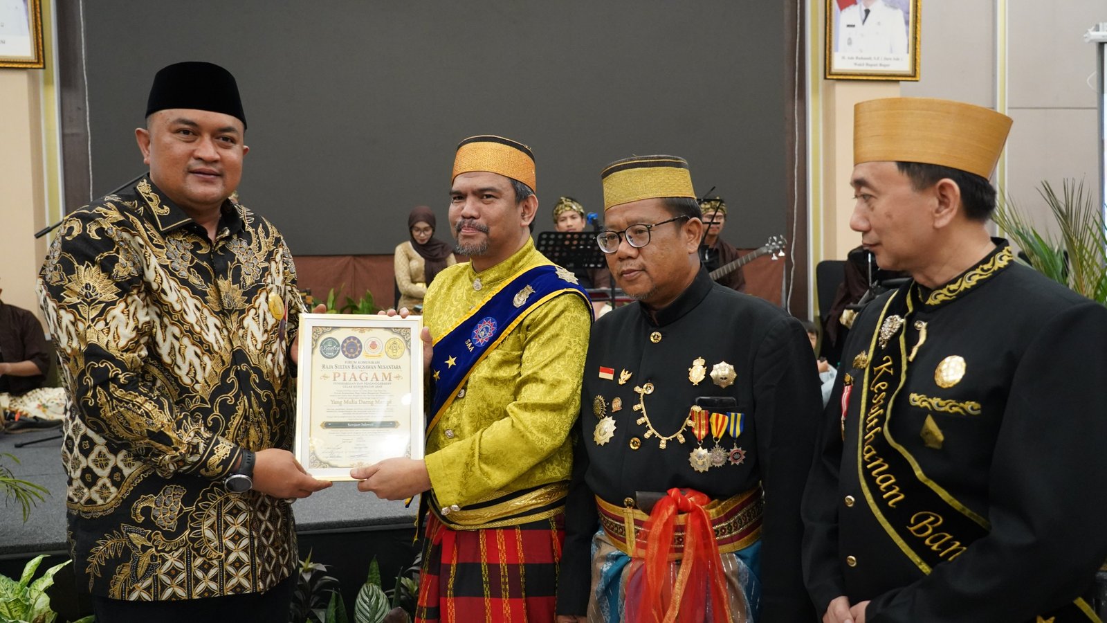 Bupati Bogor Rudy Susmanto Raih Lima Gelar Kehormatan dari Kerajaan dan Kesultanan Nusantara