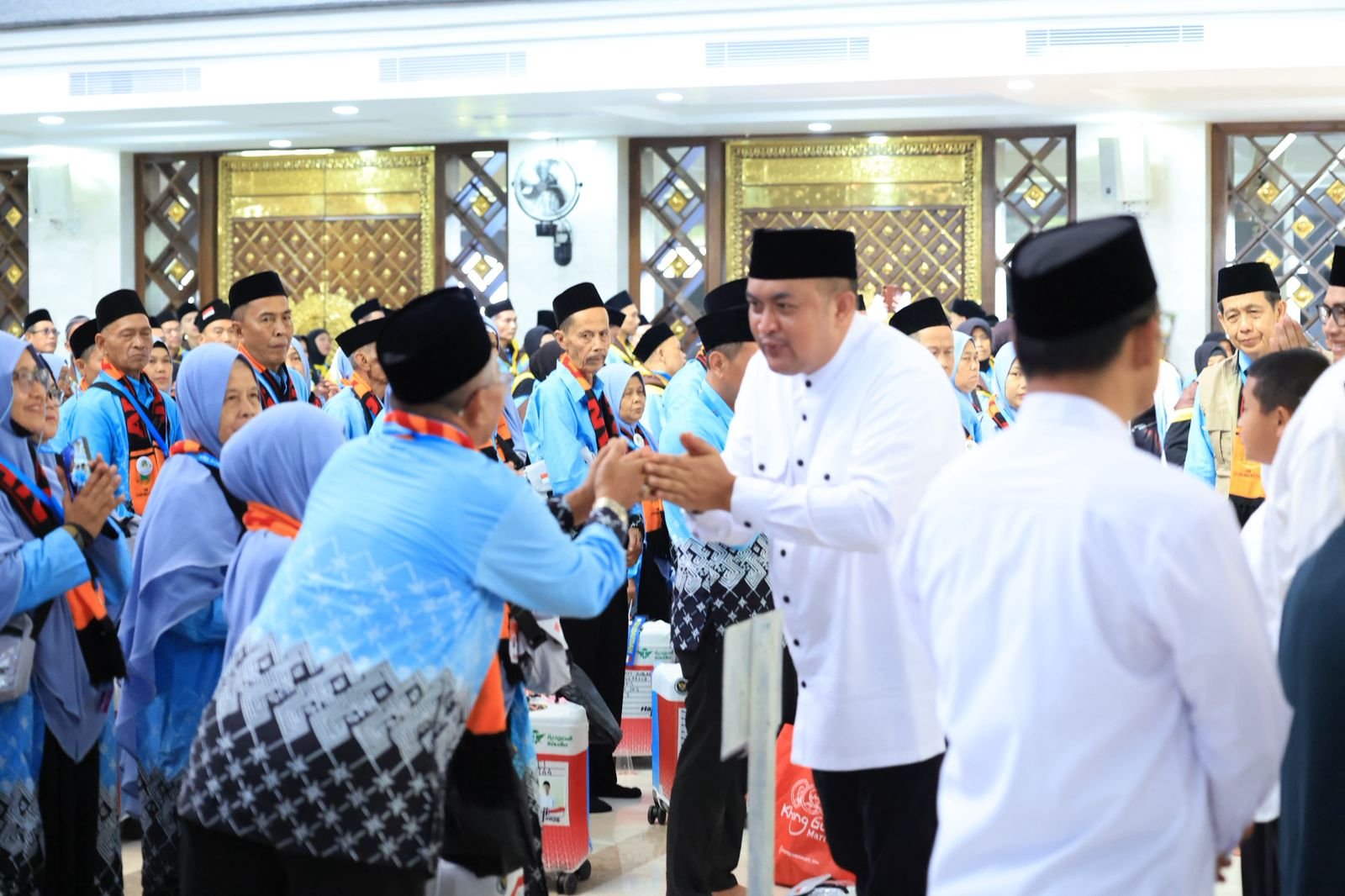 Rudy Susmanto Lepas Jamaah Haji dari Masjid Raya Nurul Wathon