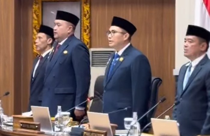 Ketua DPRD Sastra Winara: Raperda Adat dan LKPJ 2025 Bukti Komitmen Pro Rakyat