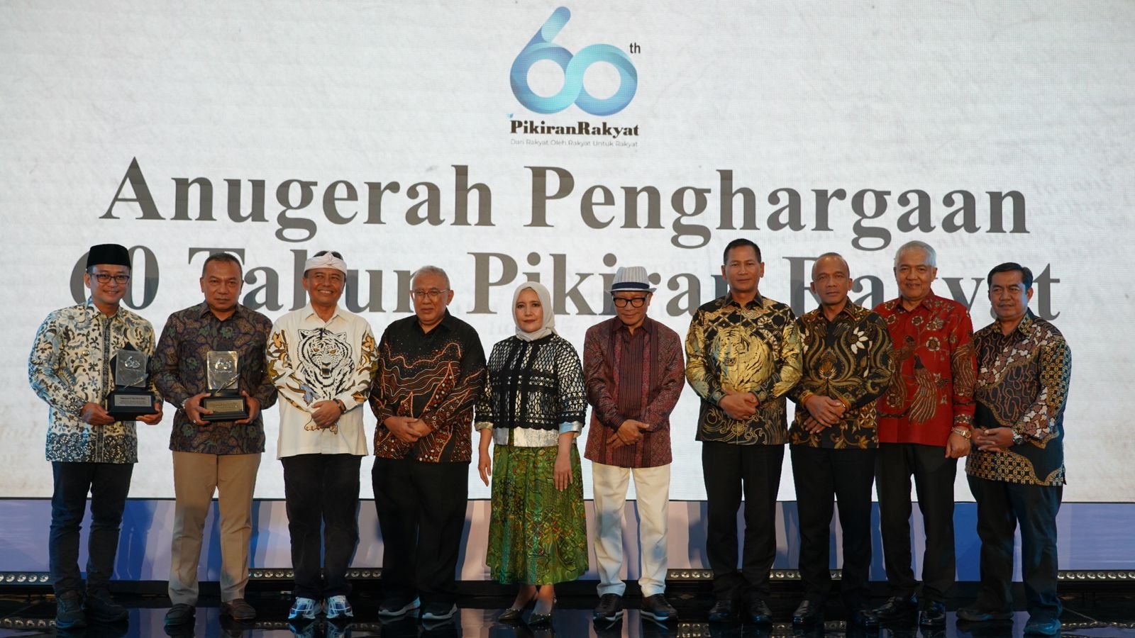 Istimewa! Rudy Susmanto Raih Penghargaan Kepala Daerah Inovatif