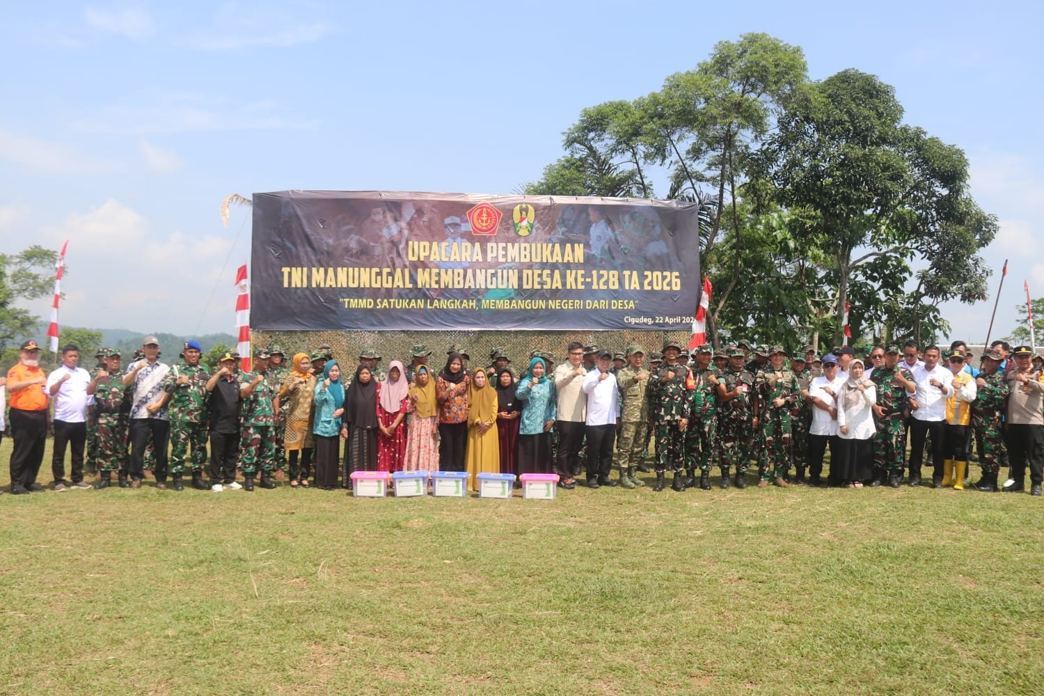 TMMD ke-128 Cigudeg Buka Jalan 5,2 Km, Dongkrak Ekonomi Desa Banyuasih